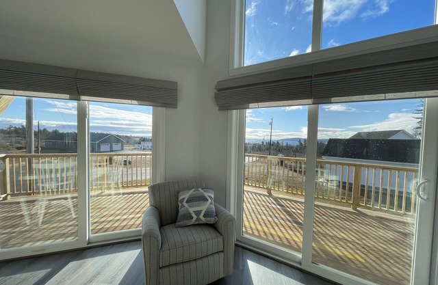 New construction 3 bedroom house centrally located to Maine Coast