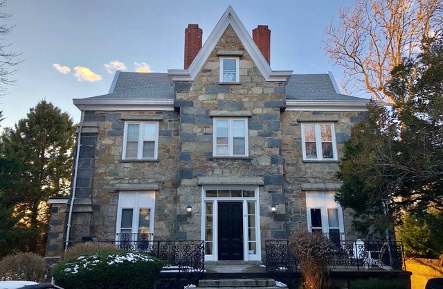 New! Cornerstone by Bellvue Ave, The Breakers and World Famous Cliff Walk - 1BR