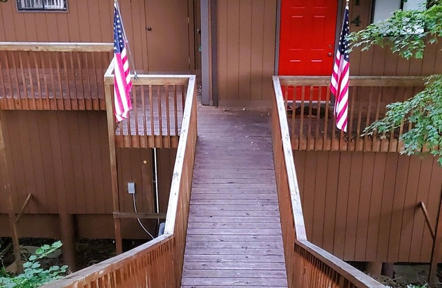 NEW Cozy Condo I-4 @ Beautiful Lake Cumberland - perfect family getaway!