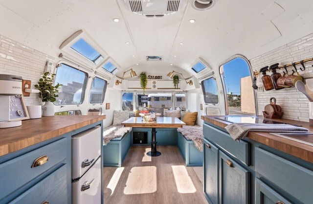 Apartamento-Baño con ducha-Desert Dream Airstream