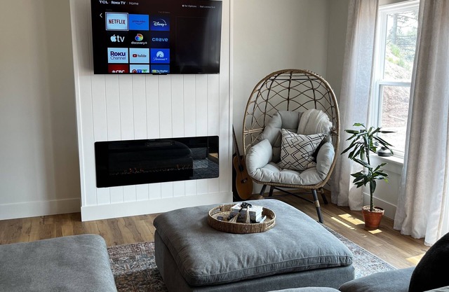New Cozy Home in Stratford - Minutes to downtown Charlottetown