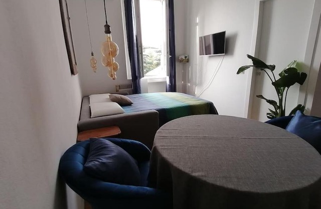 New Cozy Studio 7 Metro stops to DUOMO!