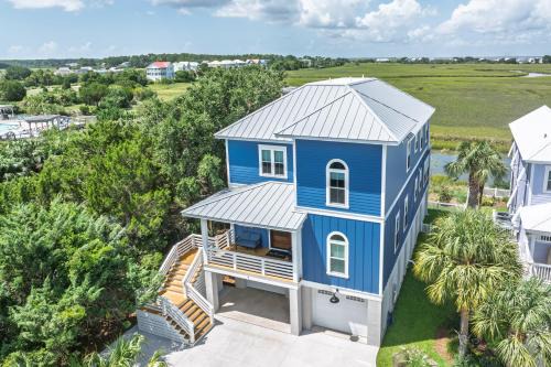 New Custom Built 5-Bedroom Coastal Retreat - Harbor Island, SC
