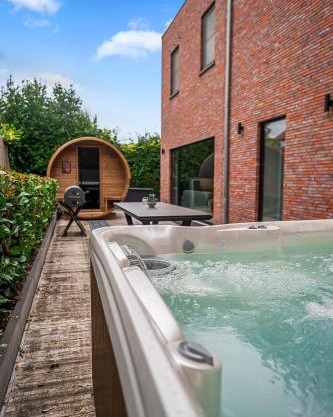 NEW - De sheeper - 10Personen - 5slaapkamers - Sauna - Jacuzzi