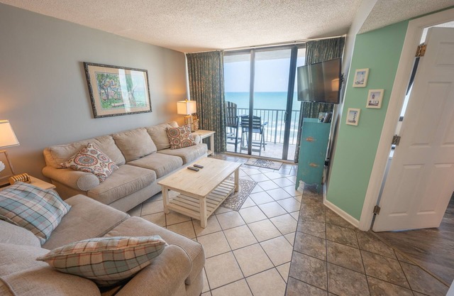 New Direct Ocean View, Exclusive Sands Beach Club!