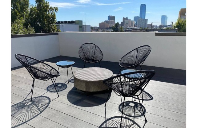 NEW Downtown 3 Level Modern Condo w/Skyline Views Unit E