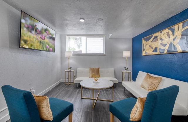 New Downtown Boise on Bsu Campus 3 Beds Sleeps 6