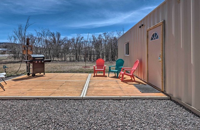 ¡NUEVO! Eagar Tiny Home w / Patio - Por montañas blancas!