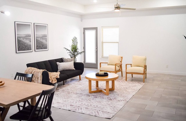 NEW! Eastlake modern 4bed 2bath!