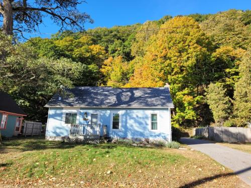 New! Elberta Cottage - Very Cute! Great Spot!
