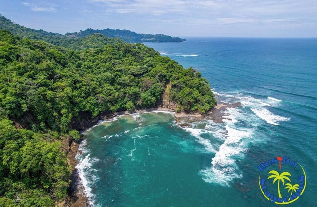 New! Entire Home w/private pool & Playa Blanca Access