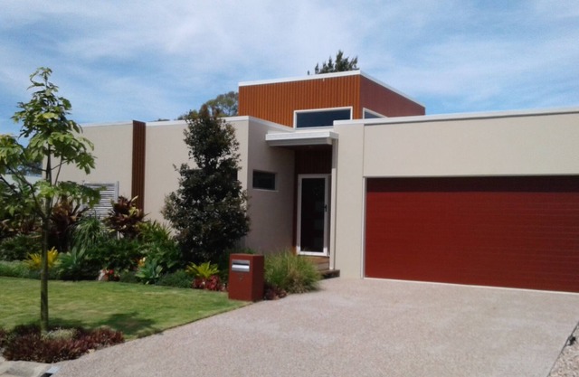 Nueva casa ejecutiva disponible