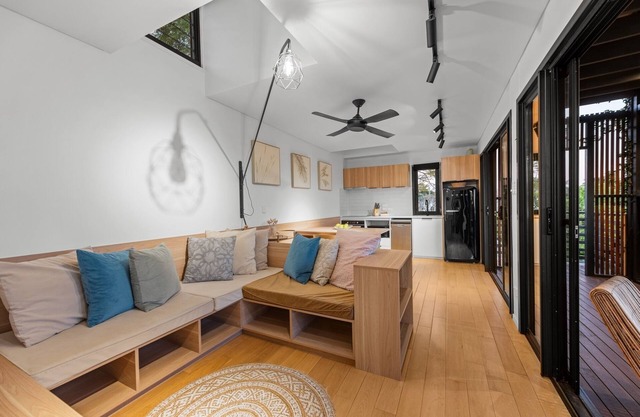 New Farm Apartment with Balcony & City Views