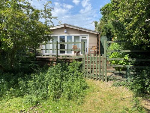 New Forest 2 bedroom Guest Suite & Hot Tub