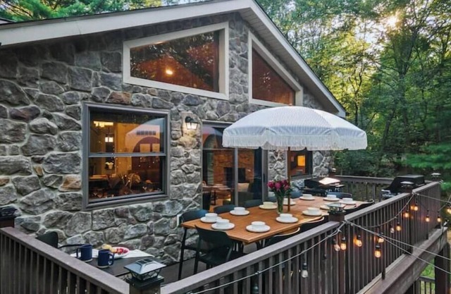 New! Game room/lake/Hot tub/Firepit/ 7bedroom/pets