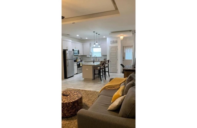 New: Gated Lux Modern, 2BR/2BA. Wi-Fi, FreeParking