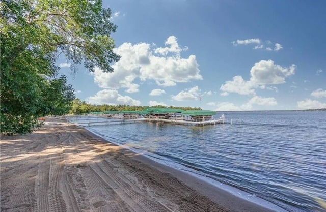 NEW! Gull Lake Retreat steps from shore, Pontoon Rentals, Sports Court