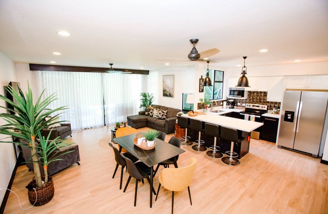 New! Hermosa Palms Beautiful 3Bedroom Unit! 6 Pax