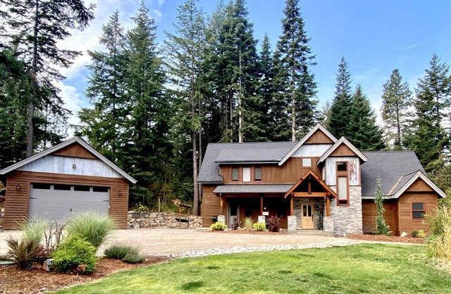 New Hot Tub - 3 Bedroom - 3.5 Bath - Bedrooms have private bathrooms - Fire Pit