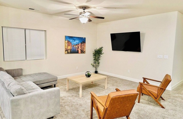 New House Furniture 5TV/Sleeps13
