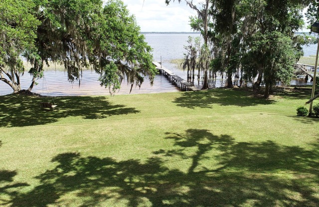 Alquiler de casa nueva! ¡6 acres en el lago Santa Fe, 4BR 3BA, 192 pies de frente de lago!
