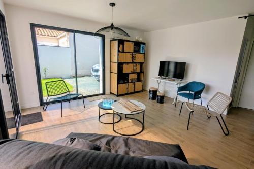 New house with garden - near beach