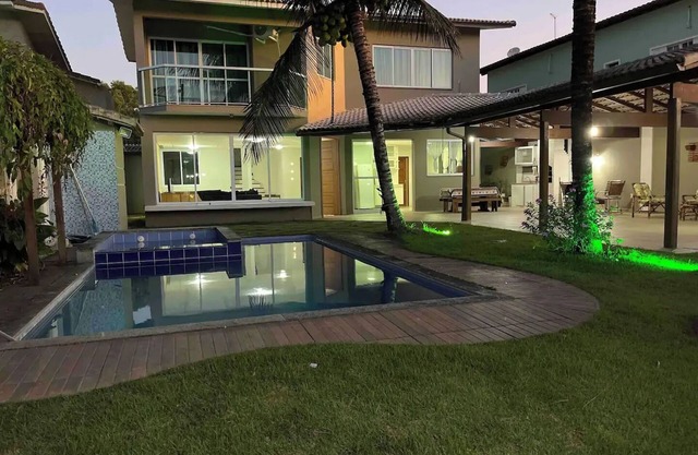 New house with swimming pool, barbecue near the beach