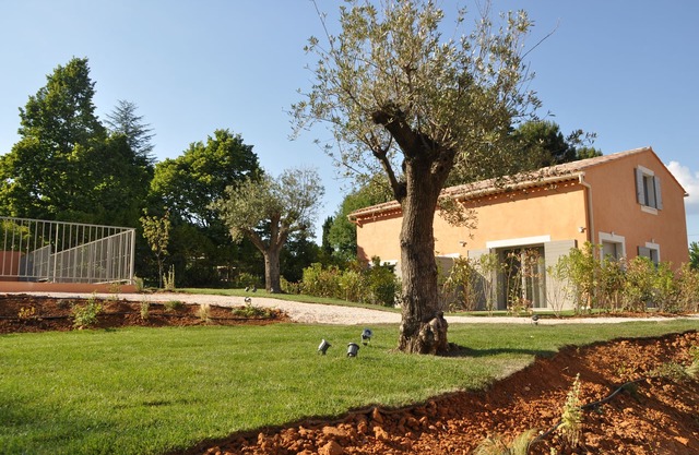 NEW in Roussillon: Seasonal Rental Villas Dolce Vita