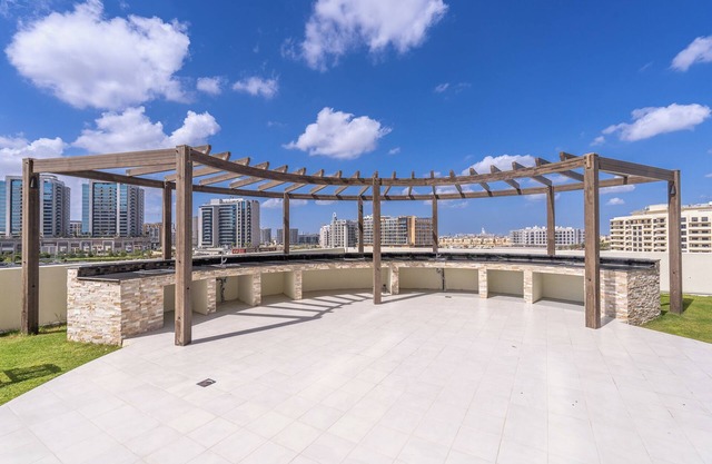 NEW Lisiting | Miracle Garden | Great Location