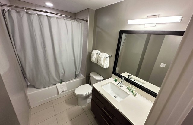NEW Listing 1-bedroom in Washington, DC, Riverfront