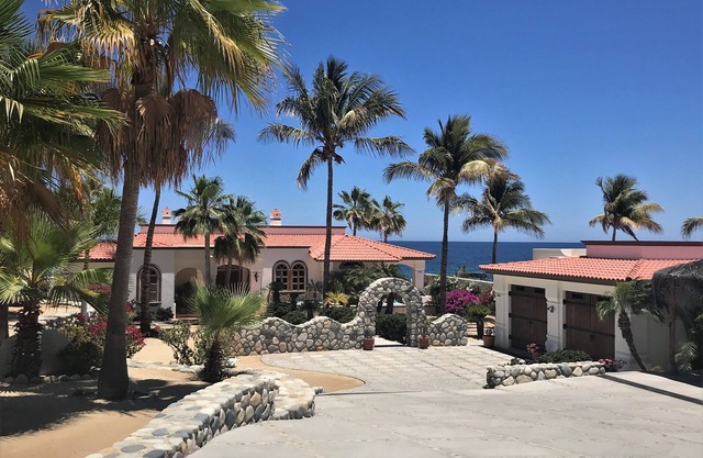 ¡¡Nuevo listado!! Hermosa frente al mar Villa-1 millas N de Los Barriles- Camas 6+
