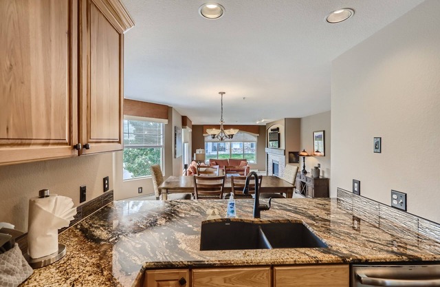 New Listing! Beautiful Frisco Condo With Lake Views! 2 Bedroom Condo by RedAwning
