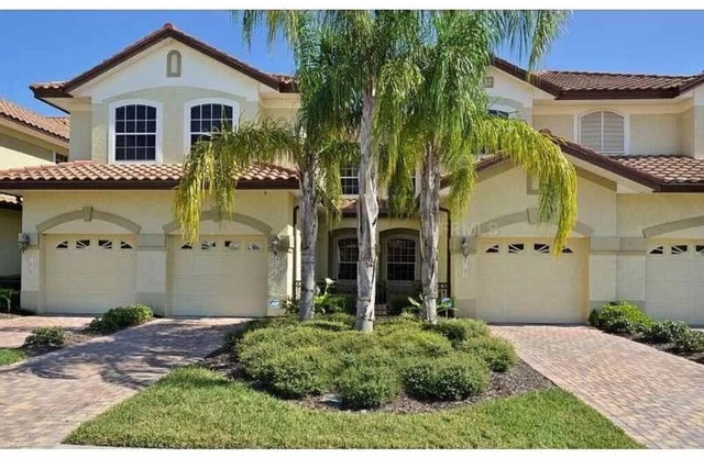 NEW LISTING!! Bright, Spacious, Comfortable 3BR/2Bath in LWR