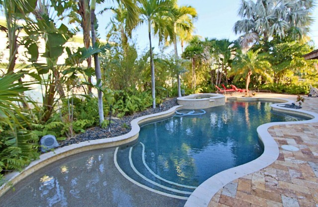 New Listing Canal Home Snake Creek with Bay&Ocean Access Tiki&Pool 100ft Dockage