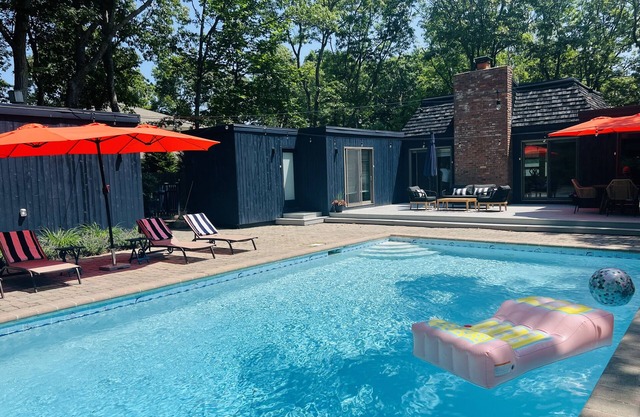 NEW LISTING! Chic, Affordably Priced Southampton home, convenient location.