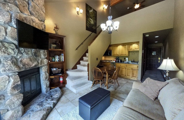 New Listing! Epic Mountain Views! 2 Miles North of Purgatory! Heated Pool !
