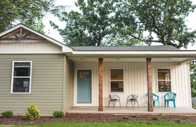 New Listing! Greenville Cherrydale Cottage