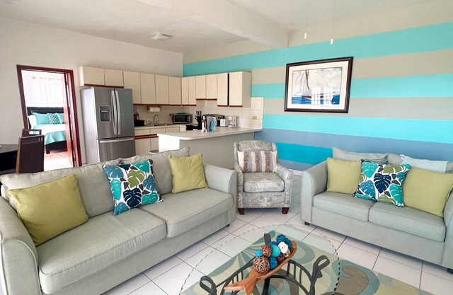 New Listing! Island Bliss - Close to beaches, restaurants & shops.