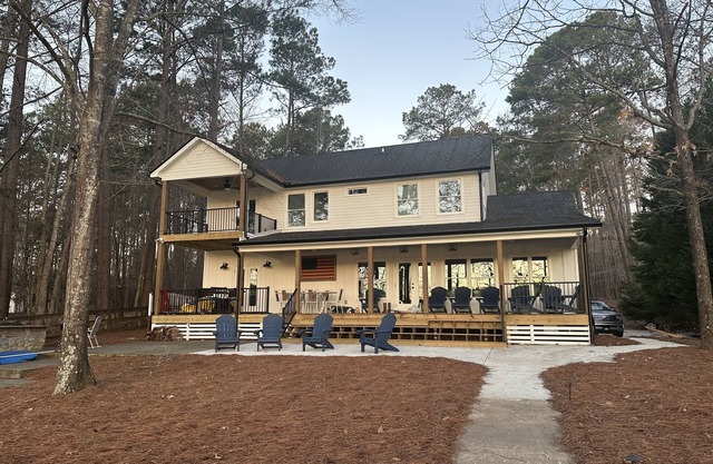 NEW LISTING! Lakefront w/ Private dock and outdoor oasis! Brand New Interior!