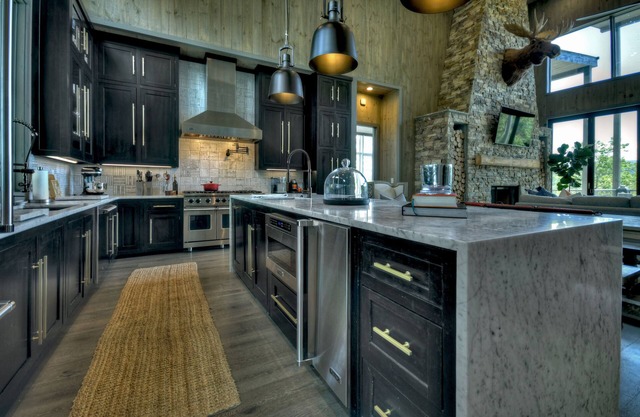 NEW LISTING!! Magnificent Estate with Pool Minutes from Downtown Blue Ridge