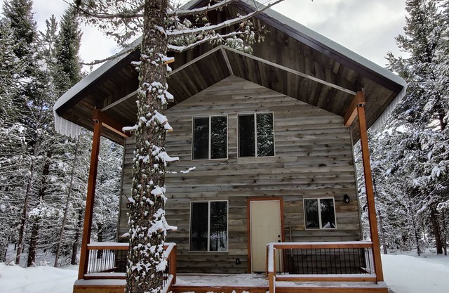 New listing new construction 19 miles to Yellowstone free Wifi