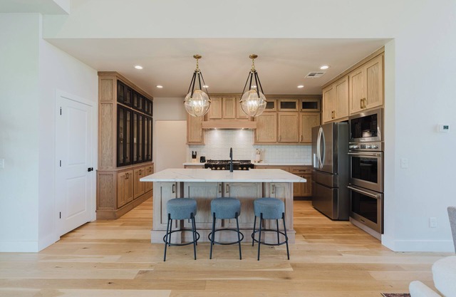 New Listing! New spacious 6-bedroom in Norman!