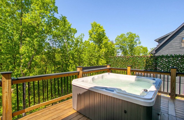 New Listing Promo! Heart Lake: Hot Tub & Game Room