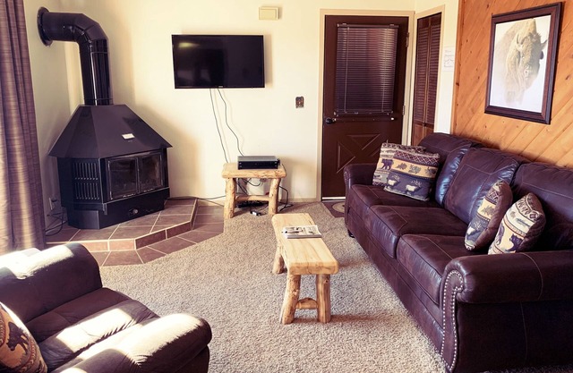 NEW LISTING! Quiet 2 Bedroom Mountain Retreat in a Center of a Mountain Valley