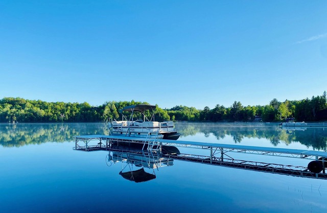 *NEW LISTING* Sandy Beach - Lake Michigamme - Comfy Beds - Large Yard - Private