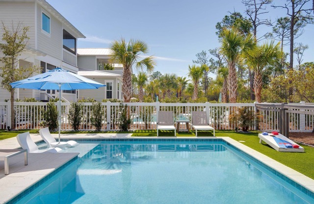 New Listing Sea Dreamer 30A Private Pool! Free 5 Bikes! 6-Seater Golf Cart!