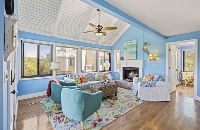 NEW LISTING - Seabrook Home- Loft and marsh Views!