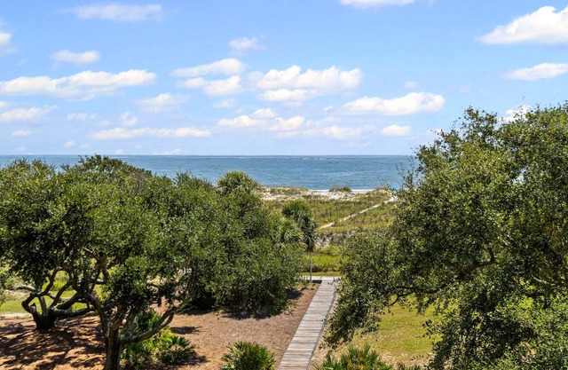 New Listing! Shipwatch 304A - Ocean View! Pool!