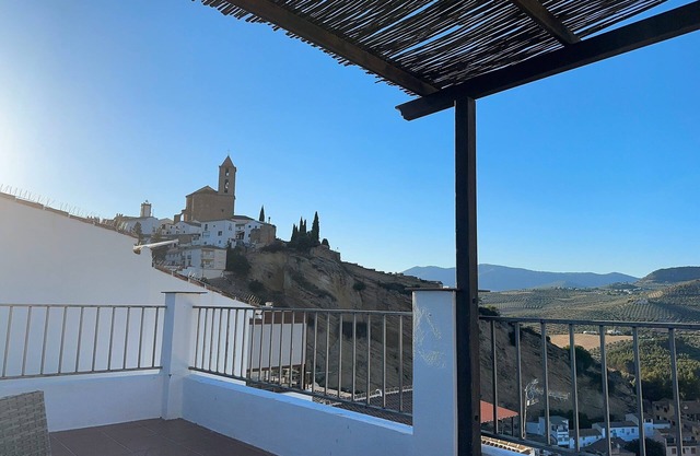 New listing!!! Spacious 5-bedroom home in Iznájar with spectacular views