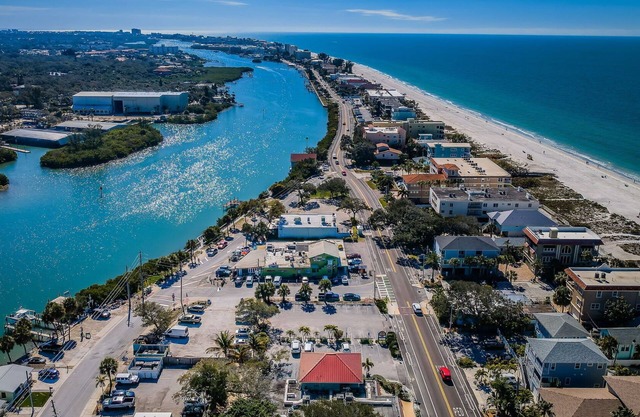 New Listing Enjoy our Aqua Beach Suite 2 bedroom walk to BEACH